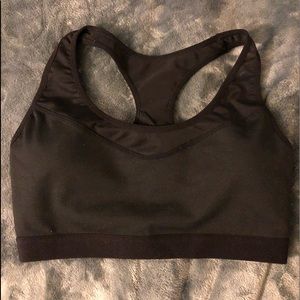 NWOT comfortable padded sports bra